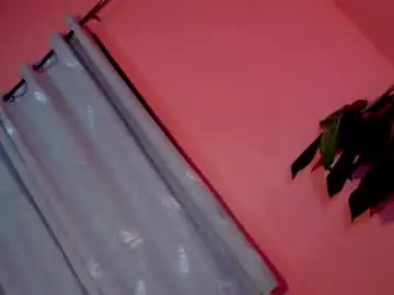 Chaturbate Live Sex Cam of sexy_venicexx