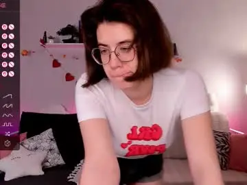 Chaturbate Best live sex cam show of bellacaress