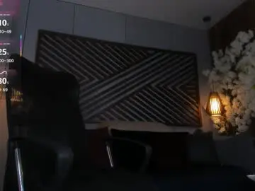 Chaturbate Live Sex Cam of bento_fox