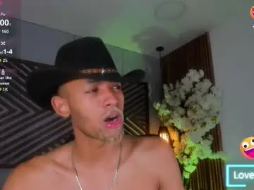 Chaturbate Best live sex cam show of bento_fox