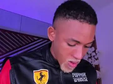 Chaturbate Best live sex cam show of bento_fox