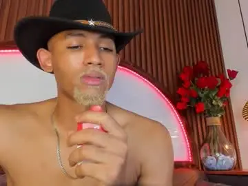 Chaturbate Free Live Porn of bento_fox