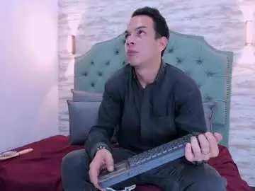 Chaturbate Private Sex Chat of emilyandtoomm