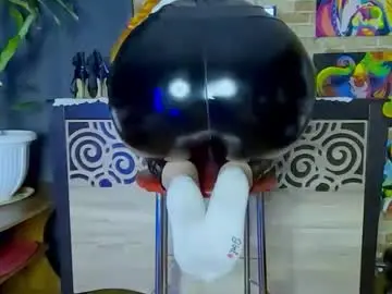 Chaturbate Live Sex Cam of sara__foxy