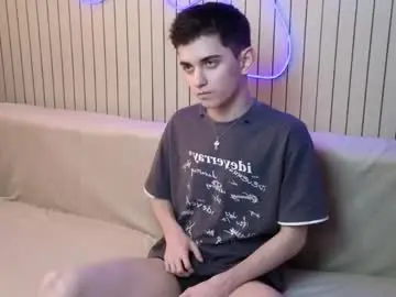 Chaturbate Live Sex Cam of alexander_18_xxl