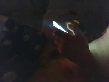 Chaturbate Live Sex Cam of nostrezzzcum