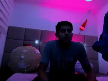 Chaturbate Watch Live Sex Cams of jov_and_thomas