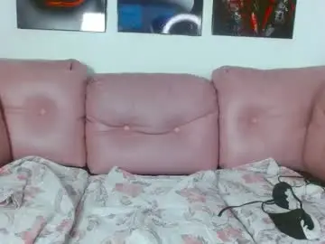 Chaturbate Nude Webcam of lunakisscs