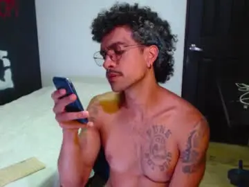 Chaturbate Adult Video Chat of dostoyrodia_34