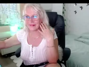 Chaturbate Adult Video Chat of ghertrudequeen