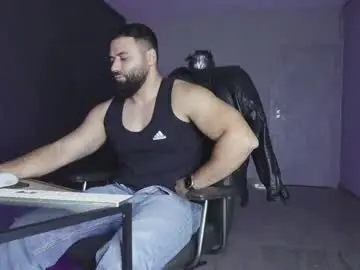 Chaturbate Nude Webcam of glennmasters