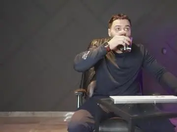 Chaturbate Live Sex Cam of glennmasters