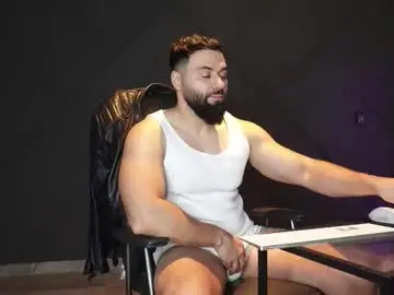 Chaturbate Watch Live Sex Cams of glennmasters