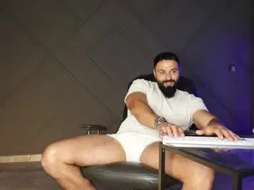 Chaturbate Watch Live Sex Cams of glennmasters