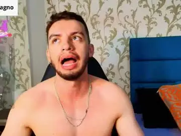 Chaturbate Best live sex cam show of michael_magno
