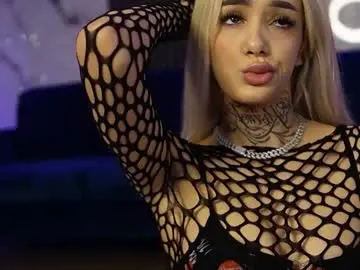 Chaturbate Live Sex Cam of blondie_muller