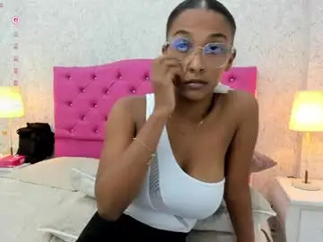 Chaturbate Adult Webcam of karina_calderon