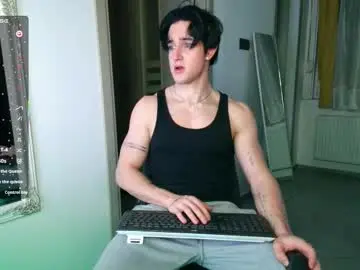Chaturbate Live Sex Cam of christianlevine_