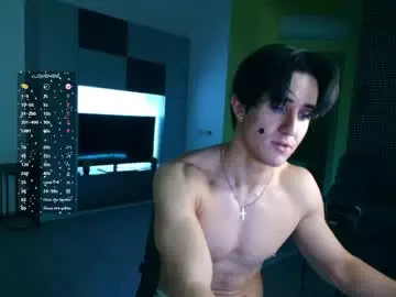 Chaturbate Live Sex Cam of christianlevine_