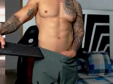 Chaturbate Free Porn Cam of noah_harris01