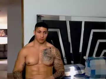 Chaturbate Nude Webcam of noah_harris01