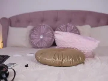 Chaturbate Live Sex Cam of bella_blonda