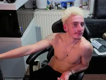 Chaturbate Free Porn Cam of rayzel31