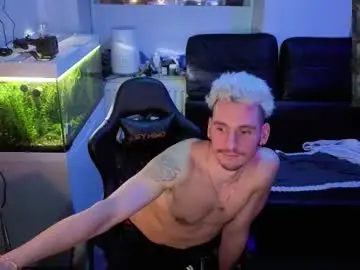 Chaturbate Watch Live Sex Cams of rayzel31