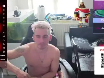 Chaturbate Nude Webcam of rayzel31