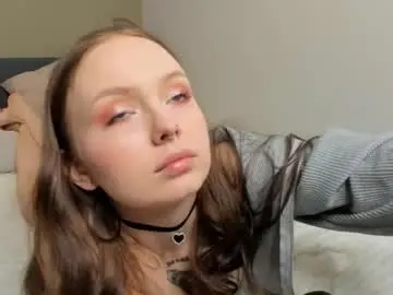 Chaturbate Live Sex Cam of shy_suchka