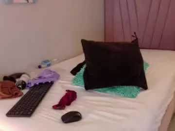 Chaturbate Live Sex Cam of meli_peach