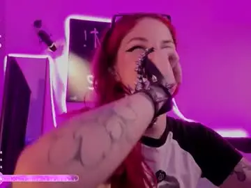 Chaturbate Live Sex Cam of bratziedarsie