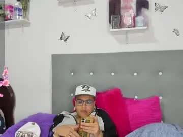 Chaturbate Live Porn of geminis_escorpio_10