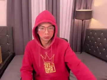 Chaturbate Best live sex cam show of hugecock_pretty714250