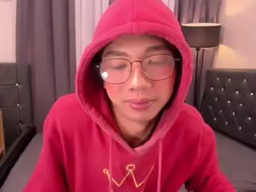 Chaturbate Live Porn of hugecock_pretty714250