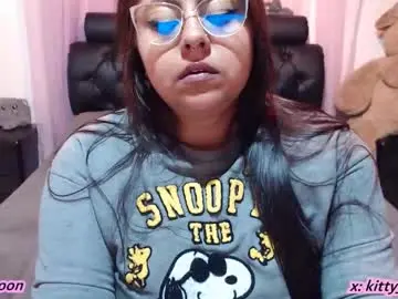 Chaturbate Sex Cam of kitty_eyes