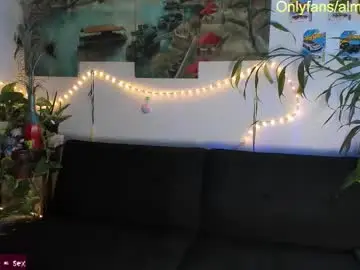 Chaturbate Live Sex Cam of almakay01