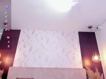 Chaturbate Live Sex Cam of emy_ly