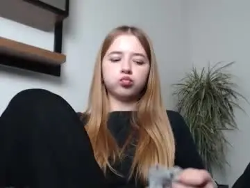 Chaturbate Free Live Porn of bellochka_