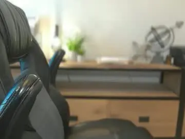 Chaturbate Nude Webcam of mister_dilf