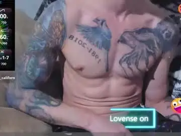 Chaturbate Live Sex Cam of hunkwithglasses