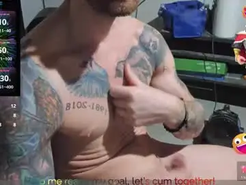 Chaturbate Free Porn Cam of hunkwithglasses