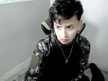 Chaturbate Nude Webcam of mathiass_twinkk_