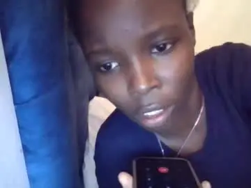 Chaturbate Sex Cam of pretty_petite_ebony