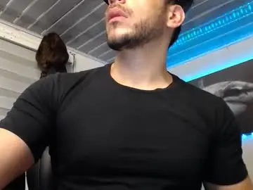 Chaturbate Live Sex Cam of bayron_fiit