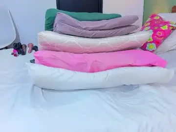 Chaturbate Free Live Porn of curvyebonyy_