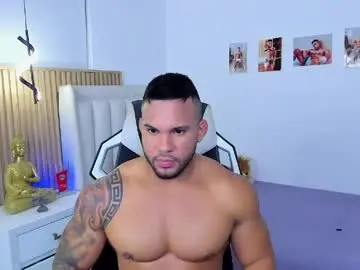 Chaturbate Live Sex Cam of _matthew_santos_