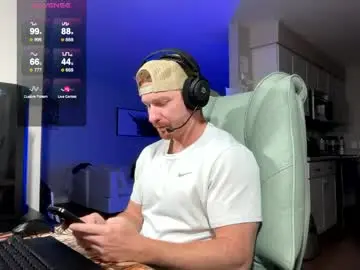 Chaturbate Live Sex Cam of bigmcr1