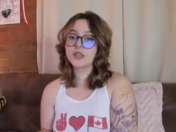 Chaturbate Adult Webcams of hazelbrownn23