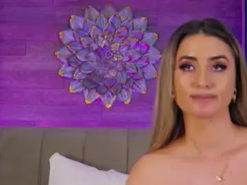 Chaturbate Live Sex Cam of loradevine